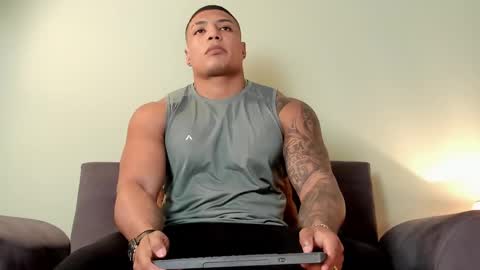 Chriz online show from 14, 2, 2025