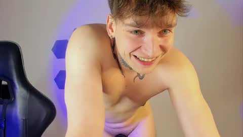 Chris Tyson online show from 4, 3, 2025