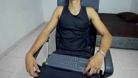 chriss_johnson online show from 30, 11, 2025