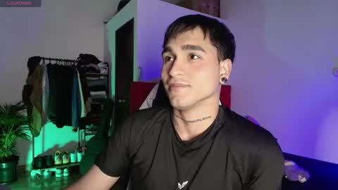 Snapshot of chriss_wg_ chatting on 27, 6, 2026 Christian Wang online show from 27, 6, 2026
