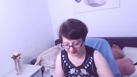 Christa online show from 2, 2, 2025