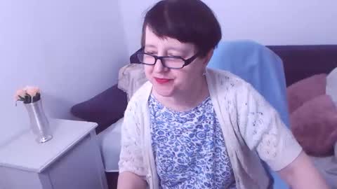 Christa online show from 2, 3, 2025