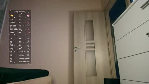 UPVOTE ME ------  ILL DO SOMETHING FOR FREE online show from 13, 4, 2026