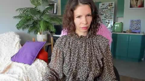 Snapshot of christina_hot chatting on 4, 6, 2026 Chris online show from 4, 6, 2026