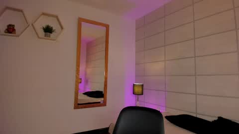 Christine  online show from 6, 4, 2026