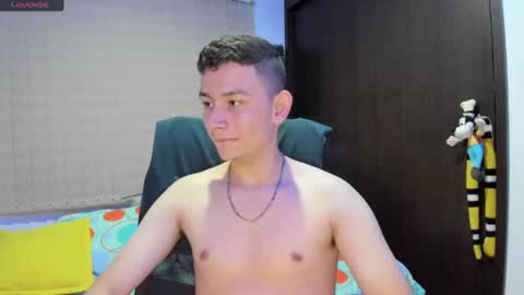 Snapshot of christmiller_1 chatting on 8, 3, 2025 christmiller_1 online show from 8, 3, 2025