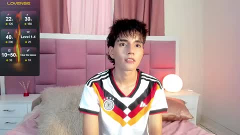 Snapshot of christopher_robin4 chatting on 18, 5, 2026 Chris online show from 18, 5, 2026