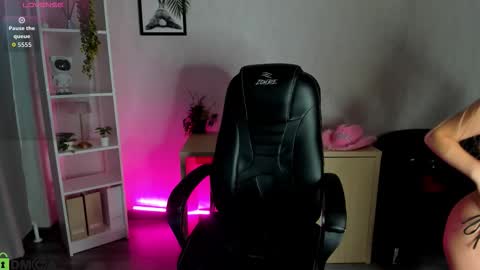 hristy3 online show from 9, 9, 2025