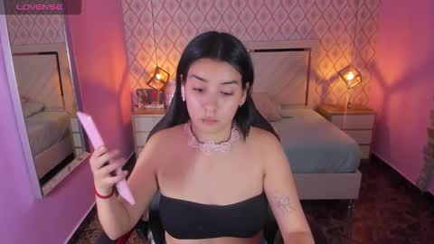 Snapshot of christy_teigen chatting on 27, 2, 2026 CHRISTY online show from 27, 2, 2026