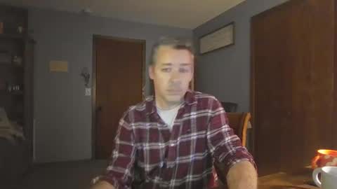 chrisw8121 online show from 15, 4, 2026