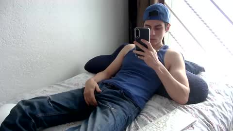 Snapshot of chrixtopherobin chatting on 16, 3, 2026 Chrixtopherobin online show from 16, 3, 2026