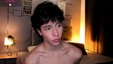 Snapshot of chrristopher77 chatting on 21, 11, 2025 chrristopher77 online show from 21, 11, 2025