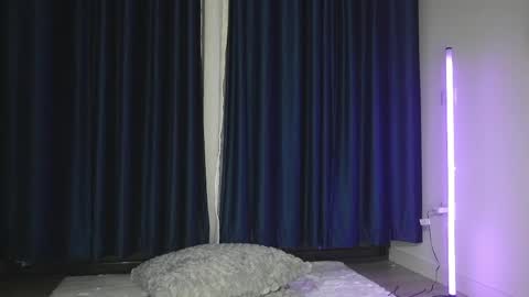 Chrystal online show from 3, 6, 2026