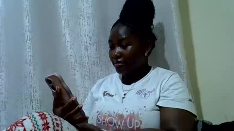 Snapshot of chubby_queenie07 chatting on 20, 5, 2026 DivaDee online show from 20, 5, 2026