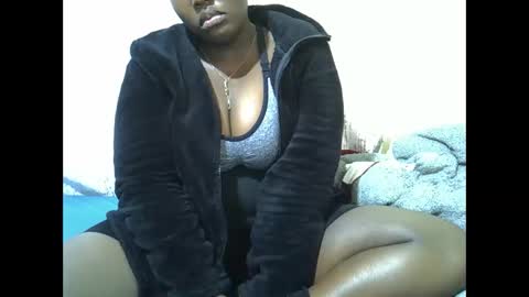 Snapshot of chubby_queenie07 chatting on 29, 5, 2026 DivaDee online show from 29, 5, 2026
