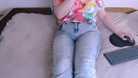 Snapshot of chubbymaia chatting on 3, 12, 2025 Maia online show from 3, 12, 2025