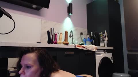 Snapshot of chwerry_b0 chatting on 18, 12, 2024 Jessica online show from 18, 12, 2024