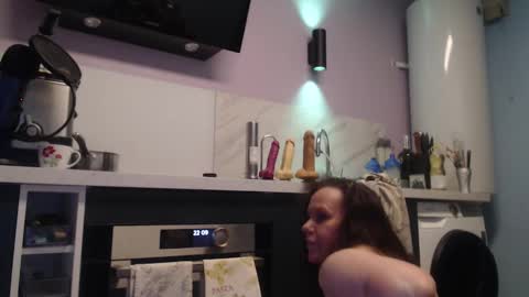 Snapshot of chwerry_b0 chatting on 3, 2, 2025 Jessica online show from 3, 2, 2025