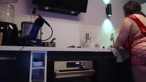 Snapshot of chwerry_b0 chatting on 22, 10, 2025 Jessica online show from 22, 10, 2025