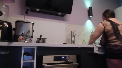 Snapshot of chwerry_b0 chatting on 18, 11, 2025 Jessica online show from 18, 11, 2025