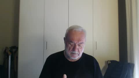 Snapshot of ciaoamoremio4 chatting on 15, 10, 2025 ciaoamoremio4 online show from 15, 10, 2025