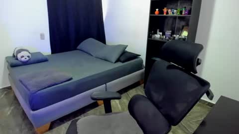 Snapshot of cinamon_kingdom chatting on 13, 6, 2026 Luna and Sebas online show from 13, 6, 2026