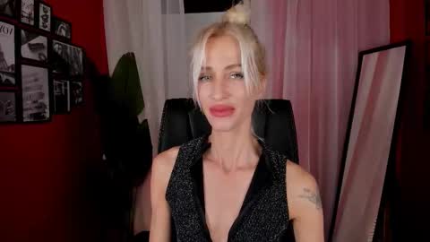 Snapshot of cindy_lady chatting on 5, 10, 2025 Cindy online show from 5, 10, 2025