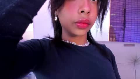 cinnamon_kyla online show from 3, 3, 2025