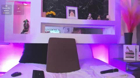 Cinthya  online show from 2, 3, 2026