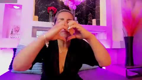 Snapshot of cinthya_mjs chatting on 16, 6, 2026 Cinthya online show from 16, 6, 2026