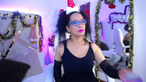 Snapshot of cintia_holms chatting on 13, 12, 2024 Cintia online show from 13, 12, 2024