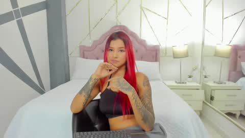 Snapshot of cintiacolins chatting on 19, 2, 2025 CintiaCollins online show from 19, 2, 2025