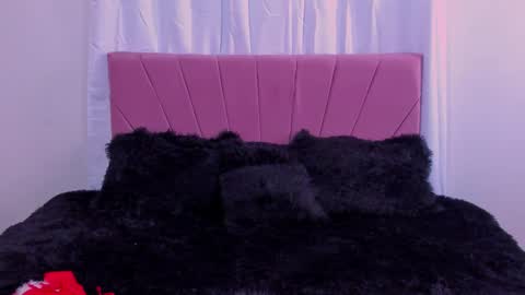 CintiaCollins  online show from 13, 12, 2025