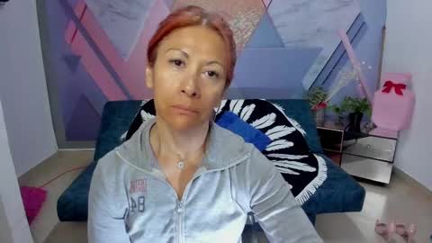 Snapshot of cintiagreyx chatting on 10, 2, 2025 CINTIA online show from 10, 2, 2025