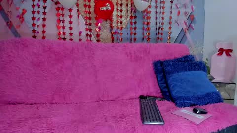 Snapshot of cintiagreyx chatting on 14, 2, 2025 CINTIA online show from 14, 2, 2025