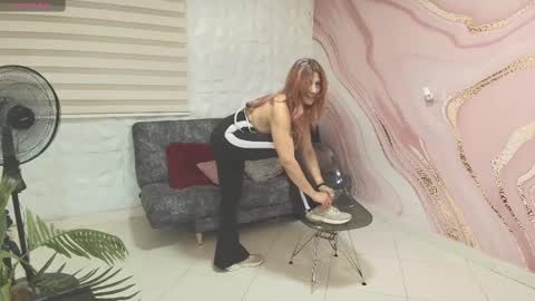 Snapshot of cintiagreyx chatting on 19, 2, 2025 CINTIA online show from 19, 2, 2025