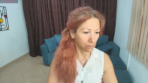 Snapshot of cintiagreyx chatting on 24, 2, 2025 CINTIA online show from 24, 2, 2025