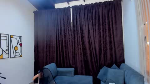 Snapshot of cintiagreyx chatting on 8, 3, 2025 CINTIA online show from 8, 3, 2025