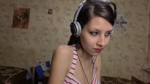 Snapshot of cirabonnet chatting on 30, 10, 2025 Lisa Salivan online show from 30, 10, 2025