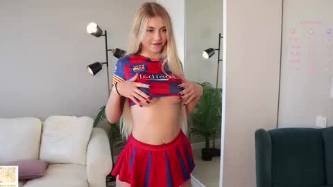 Snapshot of cirilada chatting on 21, 10, 2025 Sandy online show from 21, 10, 2025