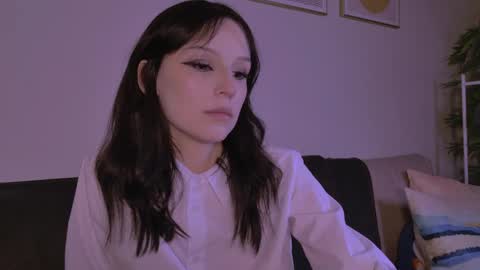 Claire Bennett online show from 11, 4, 2026