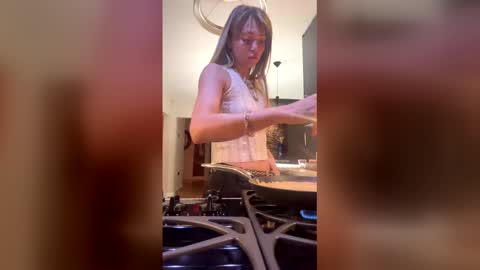 Claire online show from 20, 12, 2025