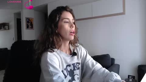 clairevarhol online show from 8, 10, 2025