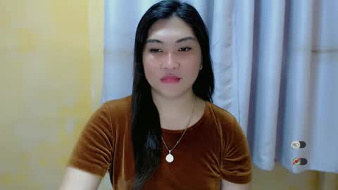 Snapshot of clairewntr_ chatting on 10, 12, 2024 CLAIRE online show from 10, 12, 2024