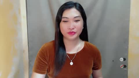 Snapshot of clairewntr_ chatting on 12, 12, 2024 CLAIRE online show from 12, 12, 2024
