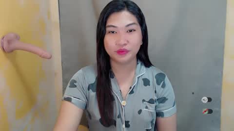 Snapshot of clairewntr_ chatting on 17, 12, 2024 CLAIRE online show from 17, 12, 2024