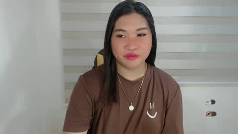 Snapshot of clairewntr_ chatting on 27, 1, 2025 CLAIRE online show from 27, 1, 2025
