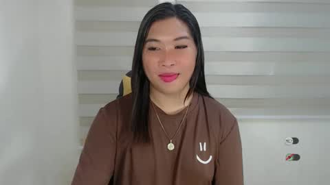 Snapshot of clairewntr_ chatting on 27, 1, 2025 CLAIRE online show from 27, 1, 2025
