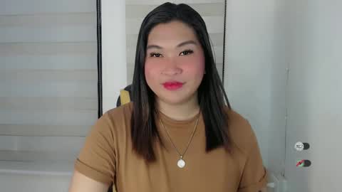 Snapshot of clairewntr_ chatting on 11, 2, 2025 CLAIRE online show from 11, 2, 2025