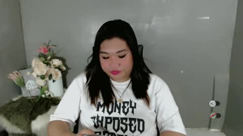 Snapshot of clairewntr_ chatting on 13, 2, 2025 CLAIRE online show from 13, 2, 2025